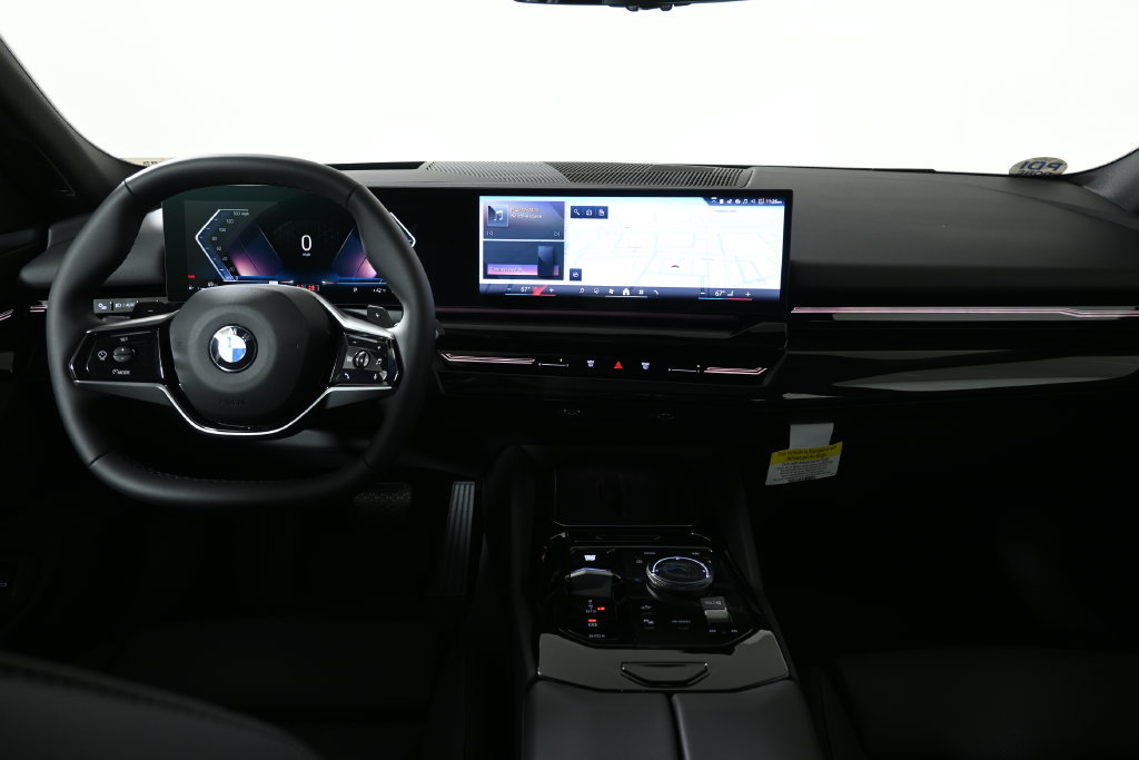 Used 2026 BMW 530i xDrive w/ Premium Package AWD/4WD image 17