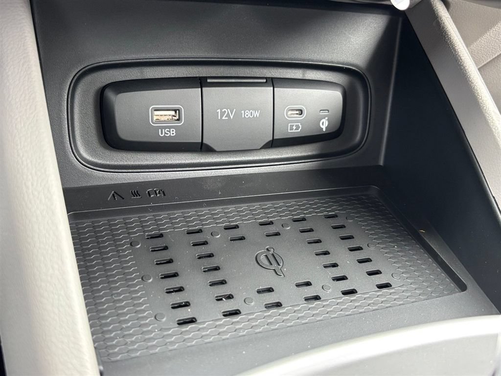 New 2026 Hyundai Venue SEL FWD image 22