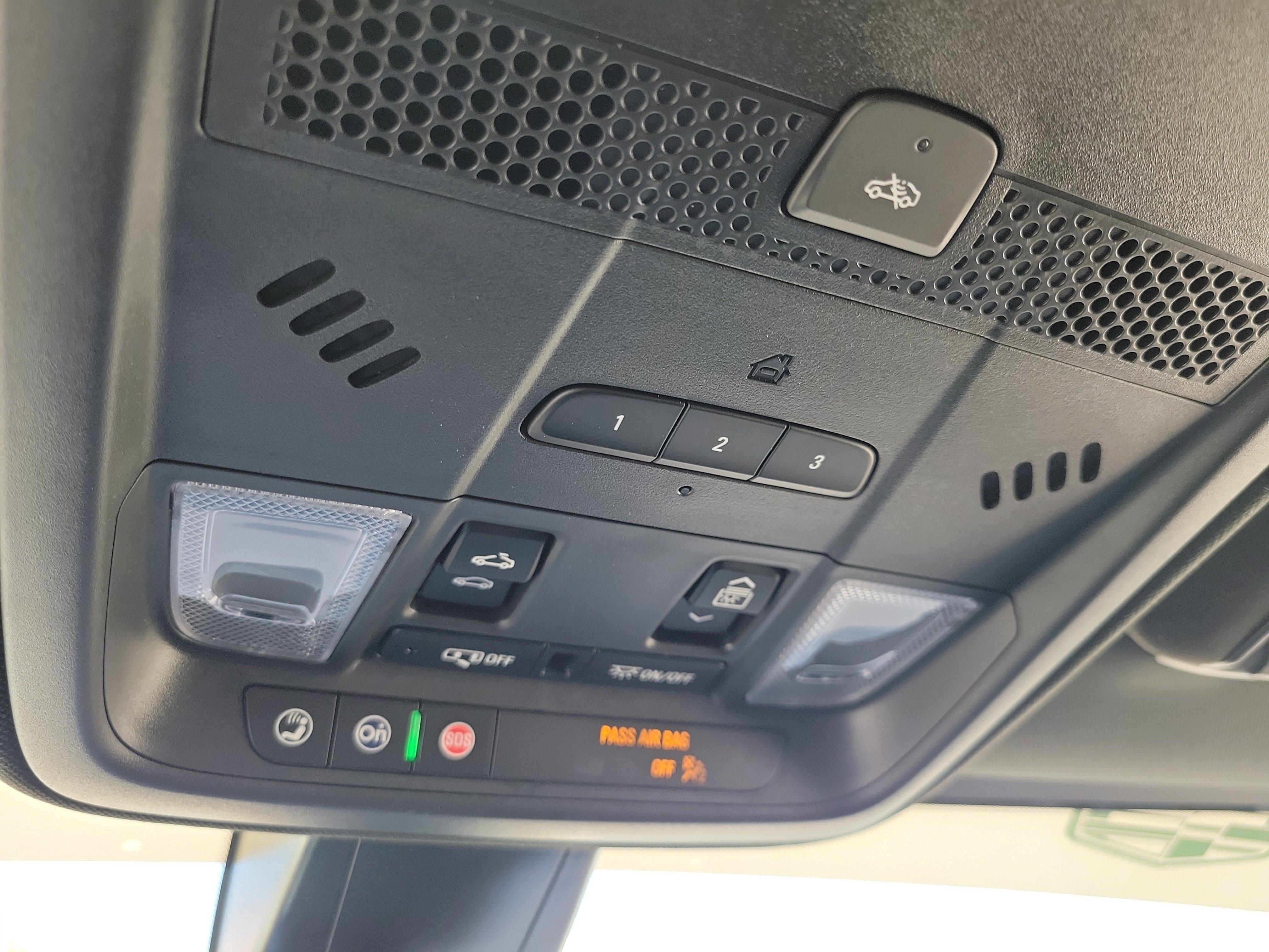 Certified 2025 Cadillac XT5 Premium Luxury w/ LPO, Floor Liner Package image 20