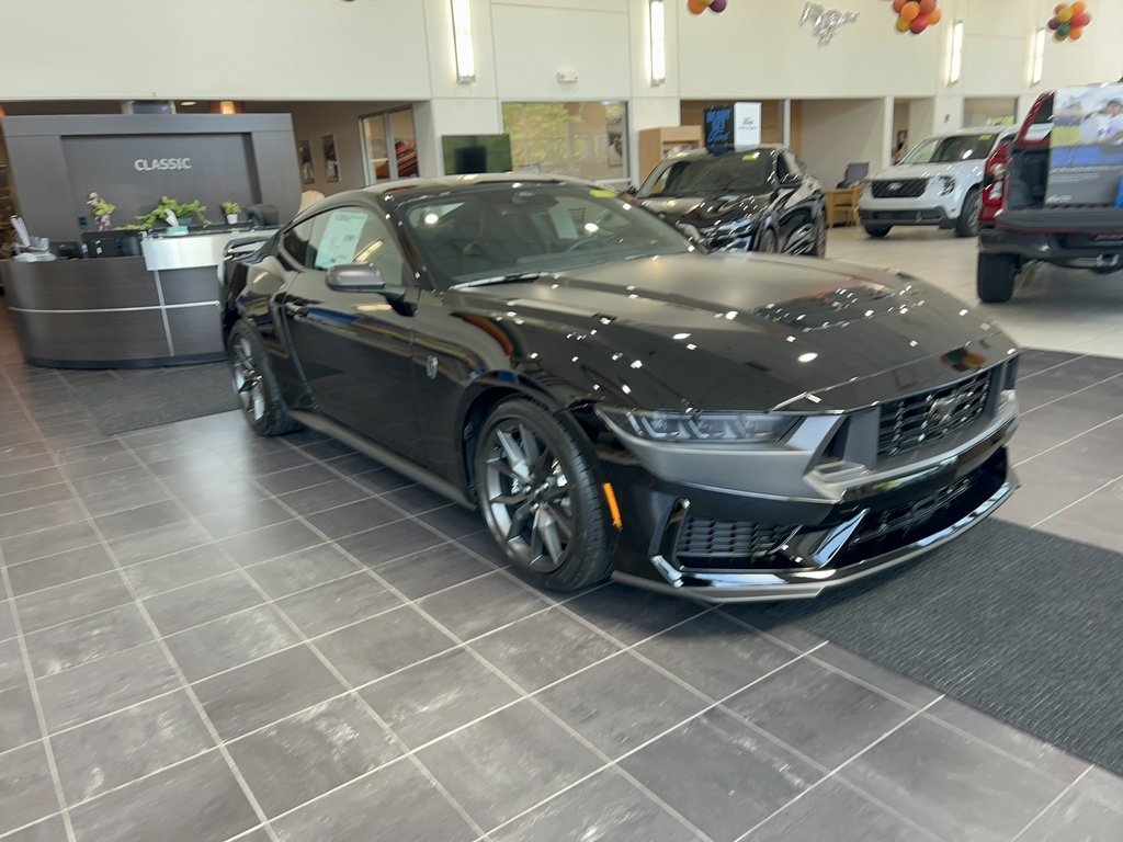 New 2025 Ford Mustang Dark Horse image 3