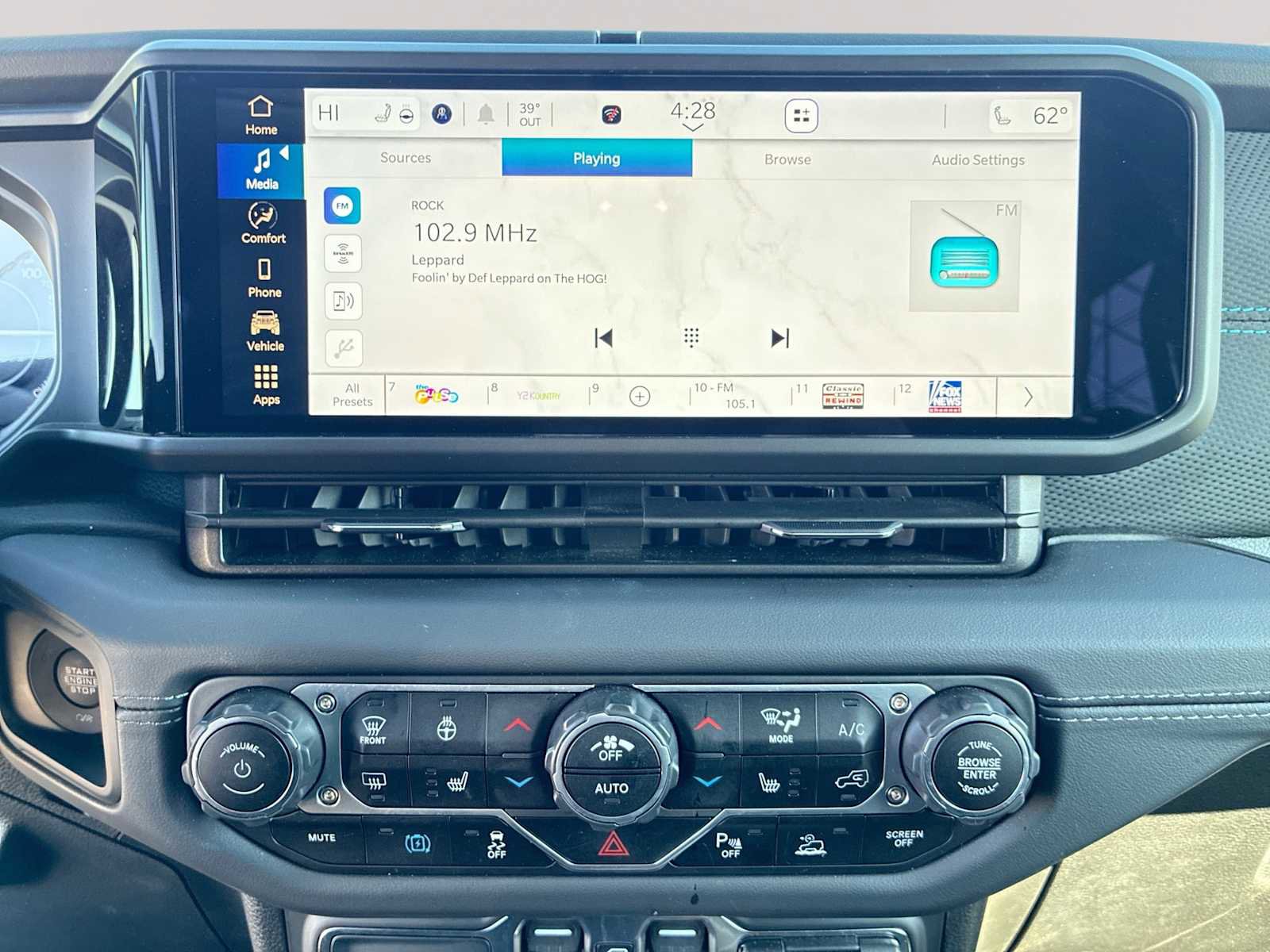 Used 2025 Jeep Wrangler Unlimited Rubicon 4xe w/ Safety Group image 13