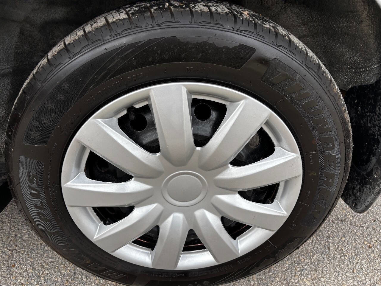 Used 2012 Nissan Versa 1.8 S w/ Plus Pkg image 18