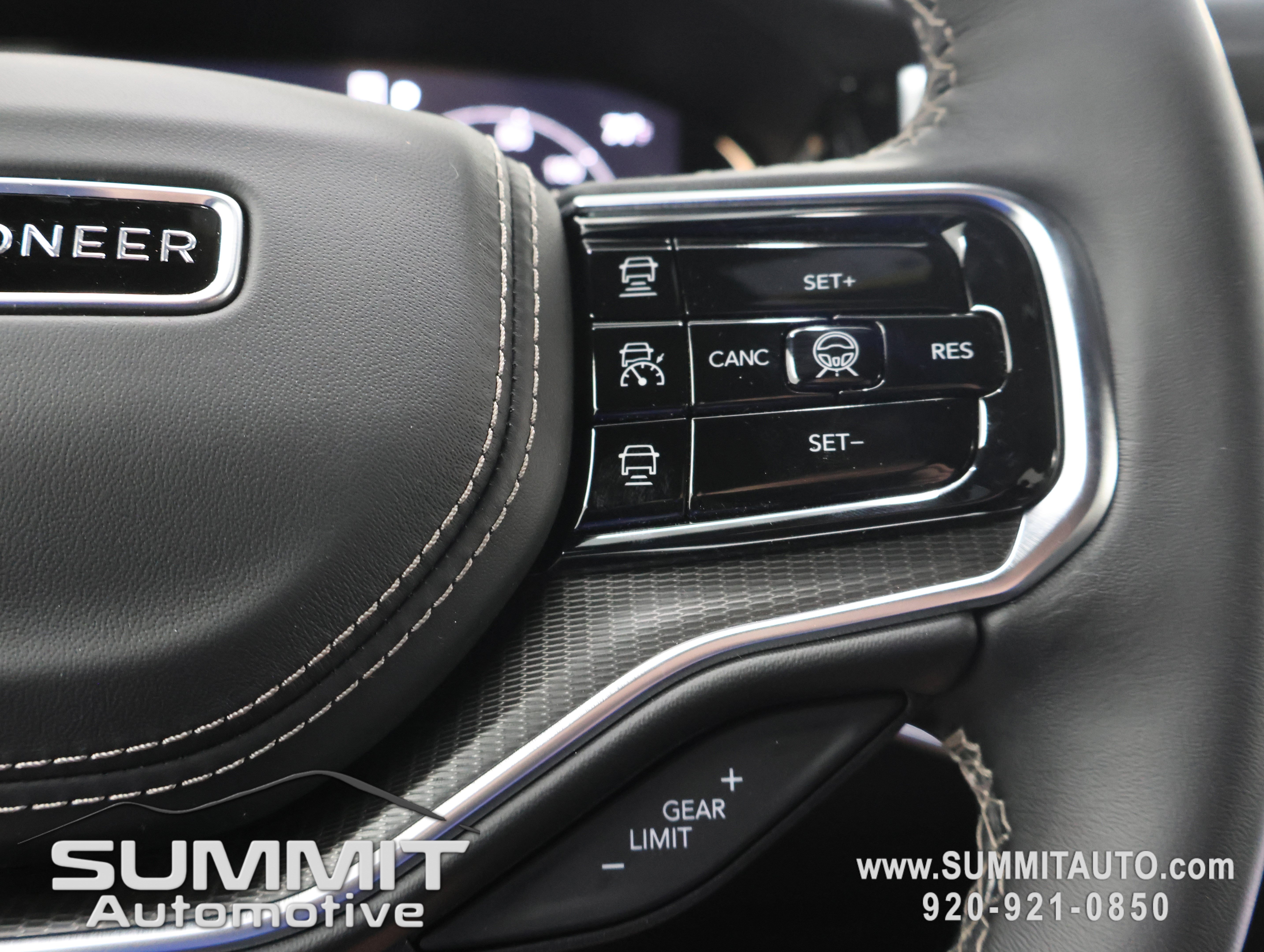 New 2026 Jeep Grand Wagoneer L Summit w/ Premium Group III AWD/4WD image 14