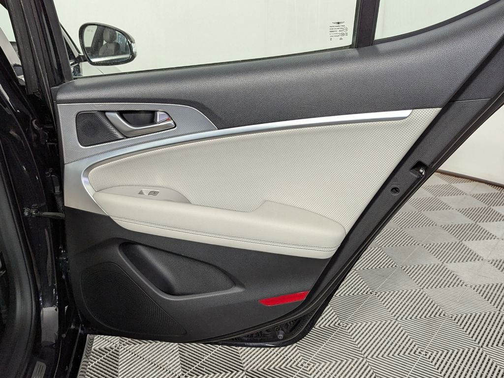 Used 2022 Genesis G70 2.0T w/ Prestige Package RWD image 41