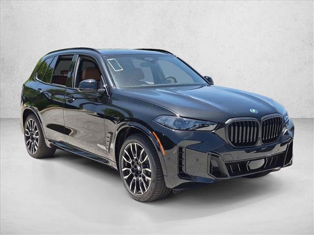 New 2026 BMW X5 xDrive50e w/ M Sport Package AWD/4WD image 7