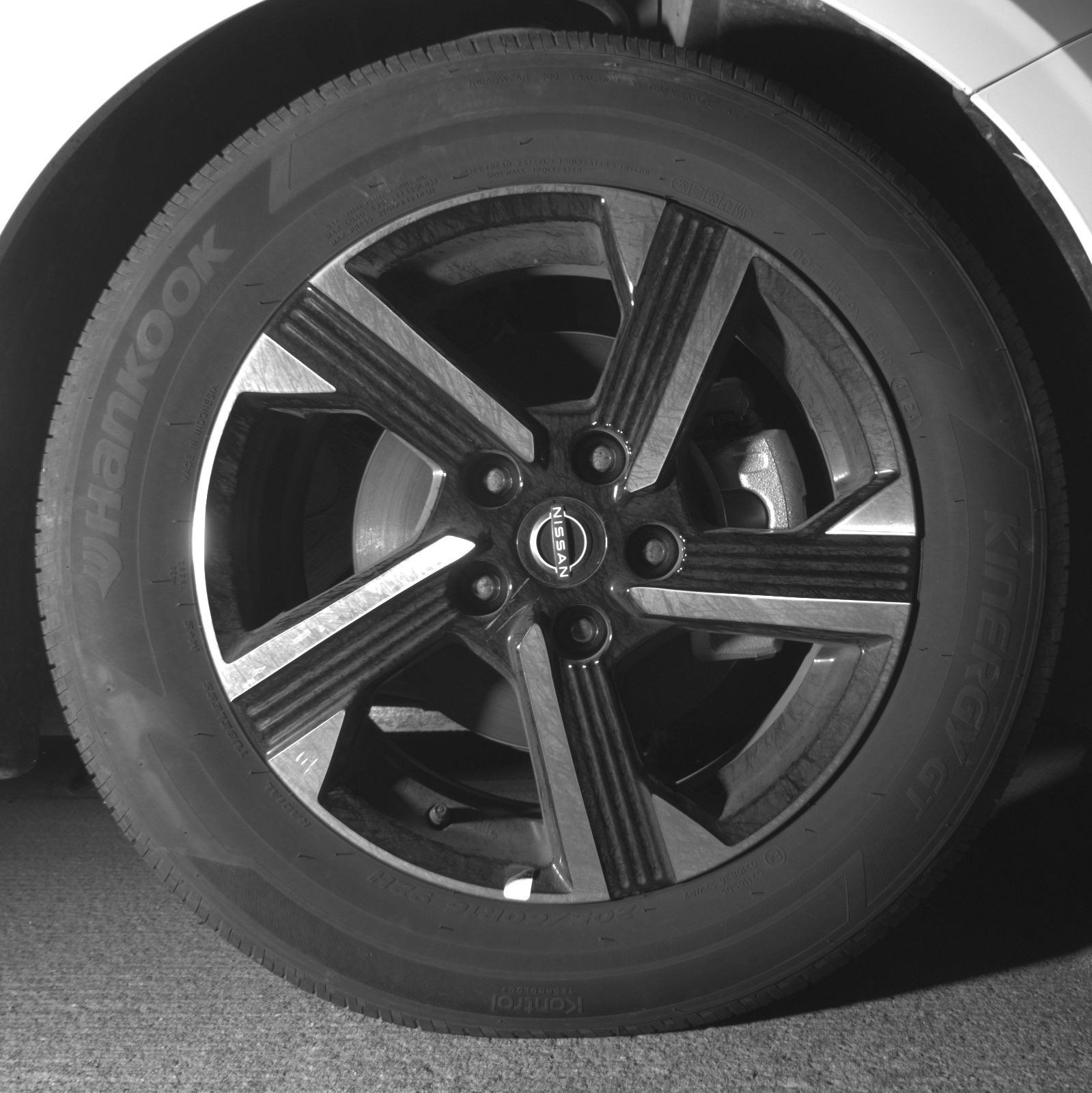 Used 2025 Nissan Sentra SV FWD image 13
