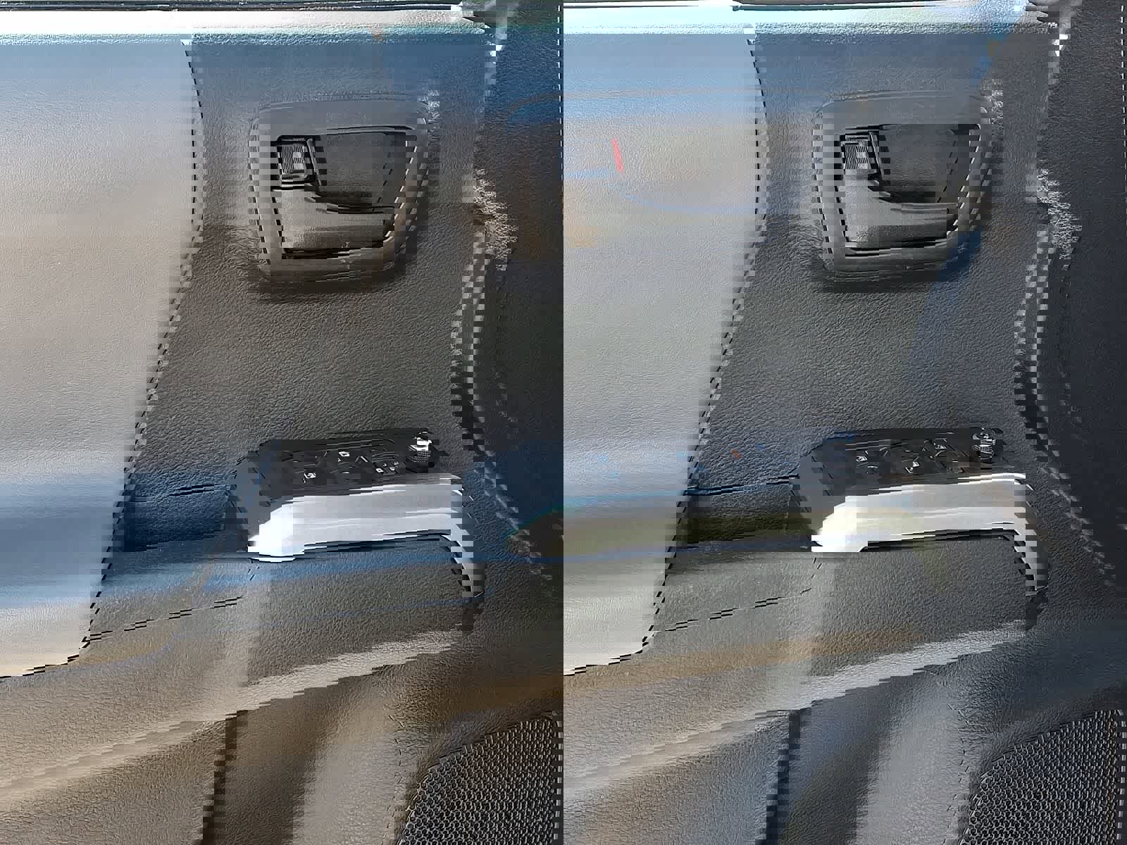 Used 2018 Toyota Tacoma SR5 image 14