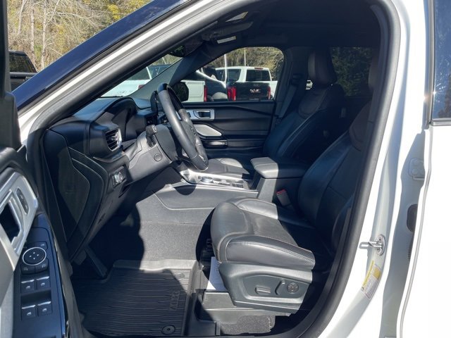 Used 2022 Ford Explorer Platinum w/ Equipment Group 601A image 9