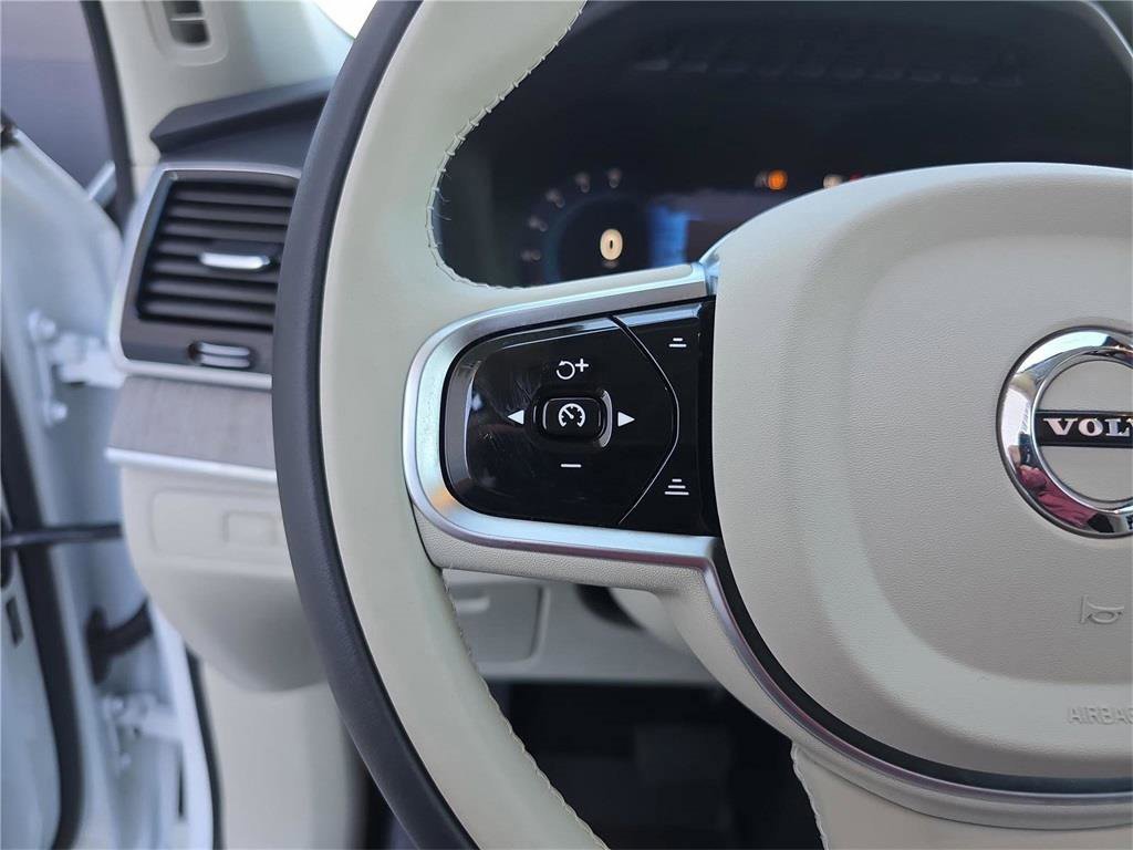 Used 2025 Volvo XC90 T8 Plus w/ Protection Package Premier image 35