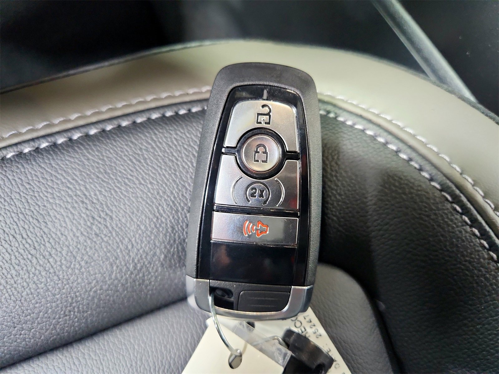 New 2025 Ford Bronco Outer Banks w/ Sasquatch Package image 34