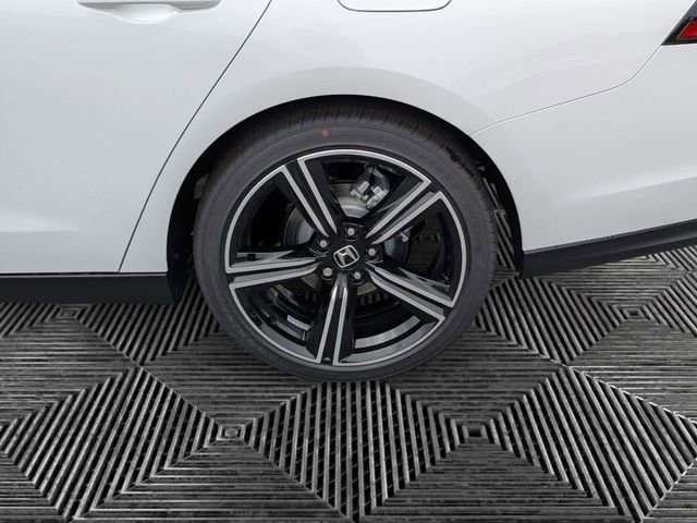 Certified 2025 Honda Accord Sport image 9
