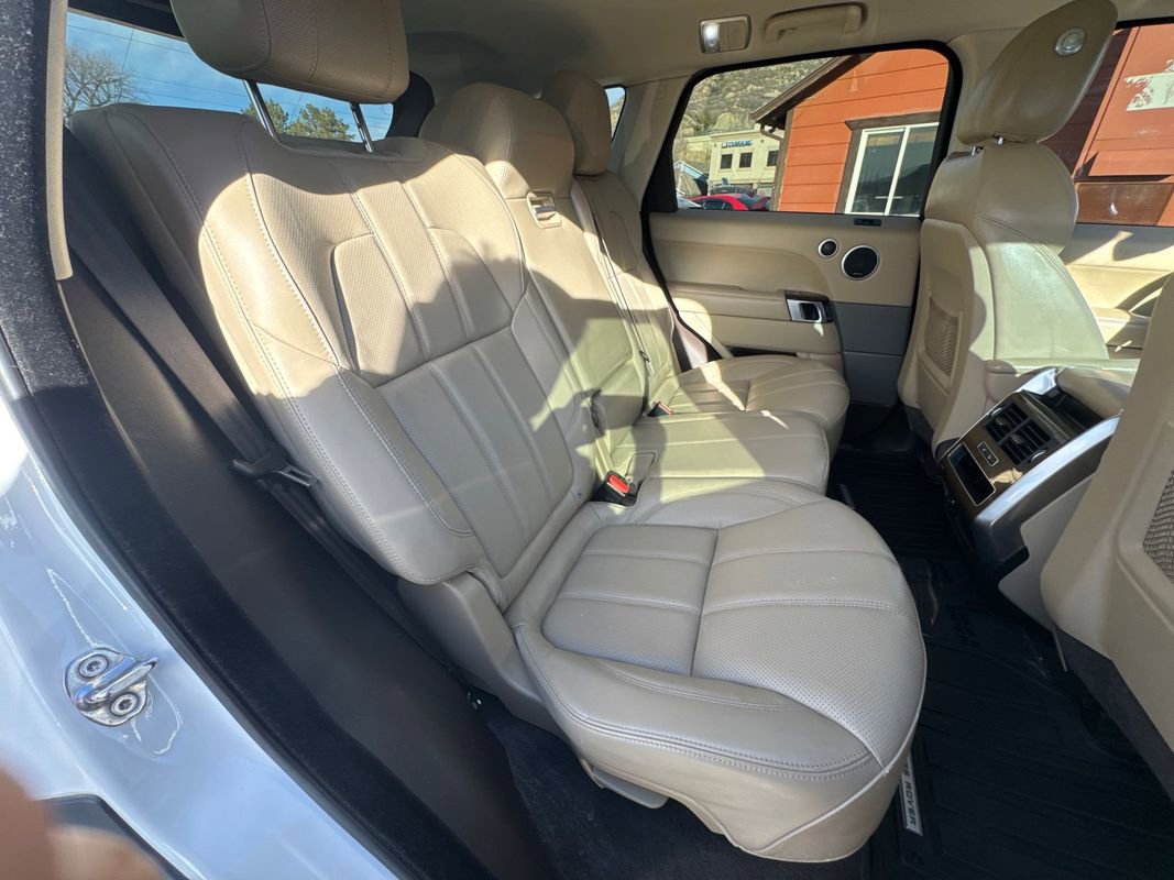Used 2017 Land Rover Range Rover Sport HSE image 17