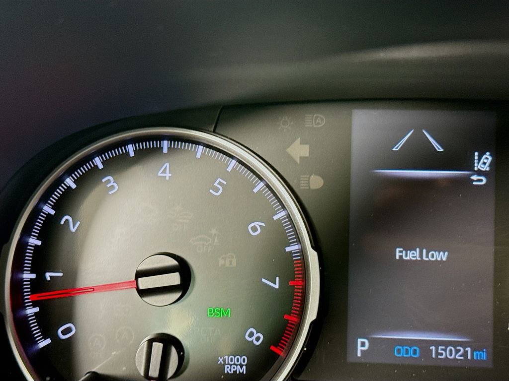 Used 2021 Toyota RAV4 XLE Premium image 12