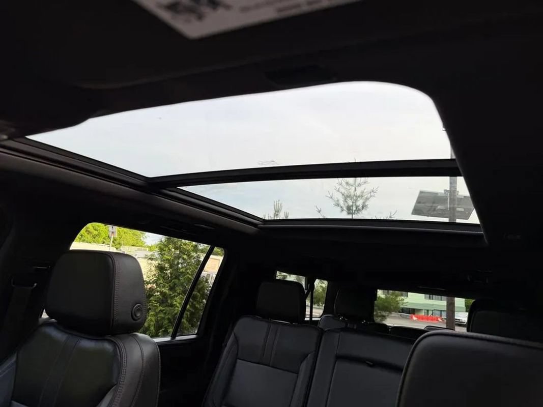 Used 2021 Chevrolet Suburban RST RWD image 25
