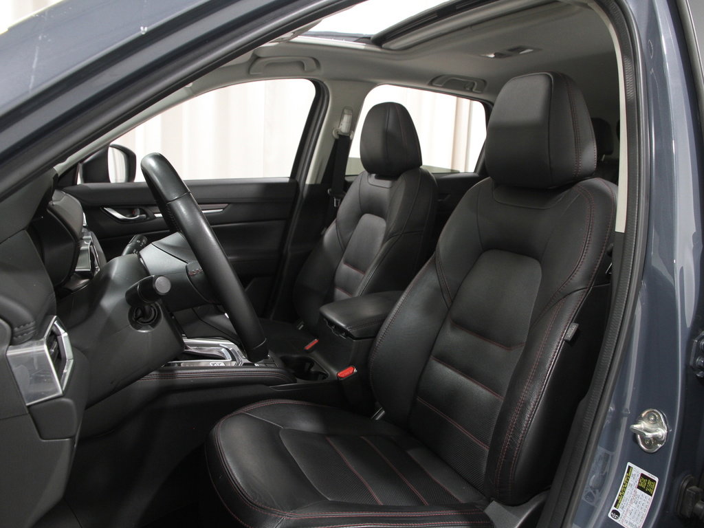 Used 2023 MAZDA CX-5 Carbon Edition image 5