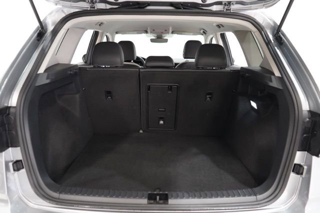 Used 2025 Volkswagen Taos SE AWD/4WD image 33