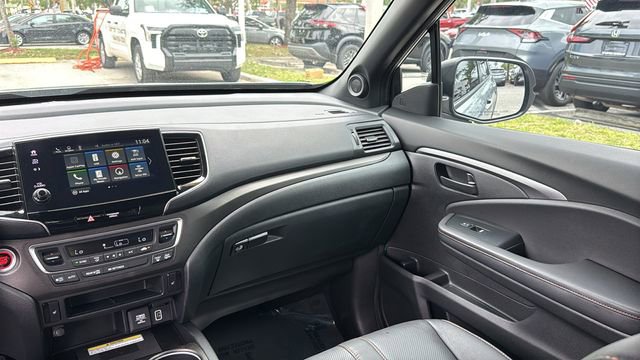 Used 2023 Honda Passport TrailSport image 16