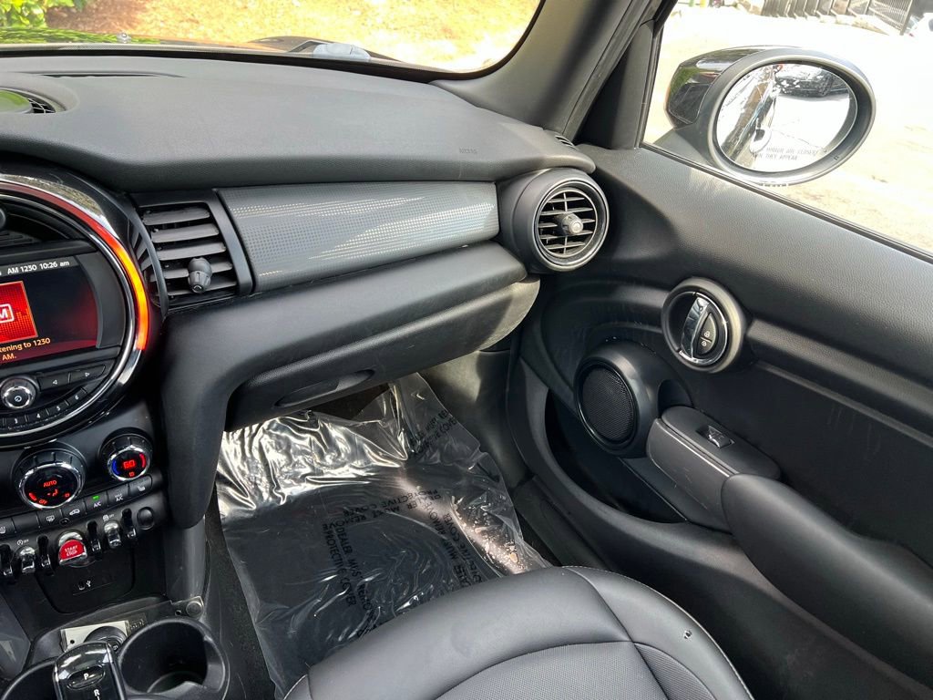 Used 2021 MINI Cooper 4-Door Hardtop image 35