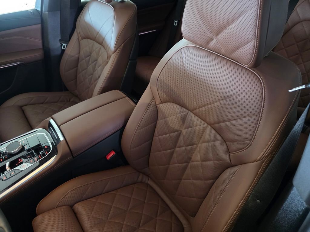 New 2026 BMW X5 sDrive40i w/ M Sport Package RWD image 9