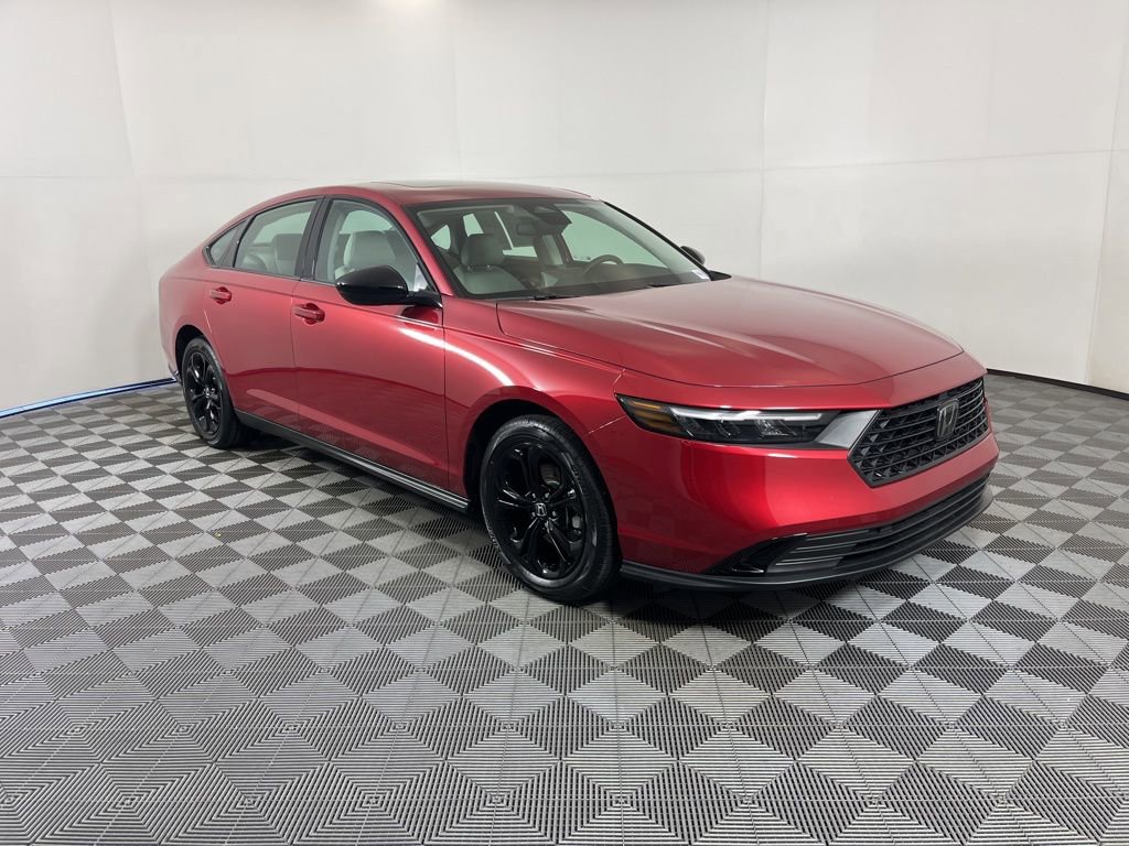 Certified 2025 Honda Accord SE image 6
