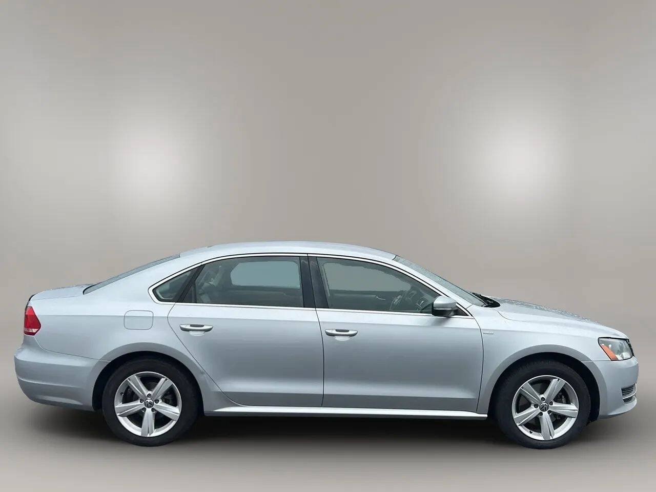 Used 2014 Volkswagen Passat 1.8T S FWD image 8