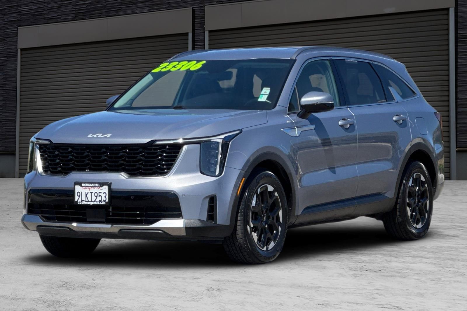 Used 2024 Kia Sorento S image 9