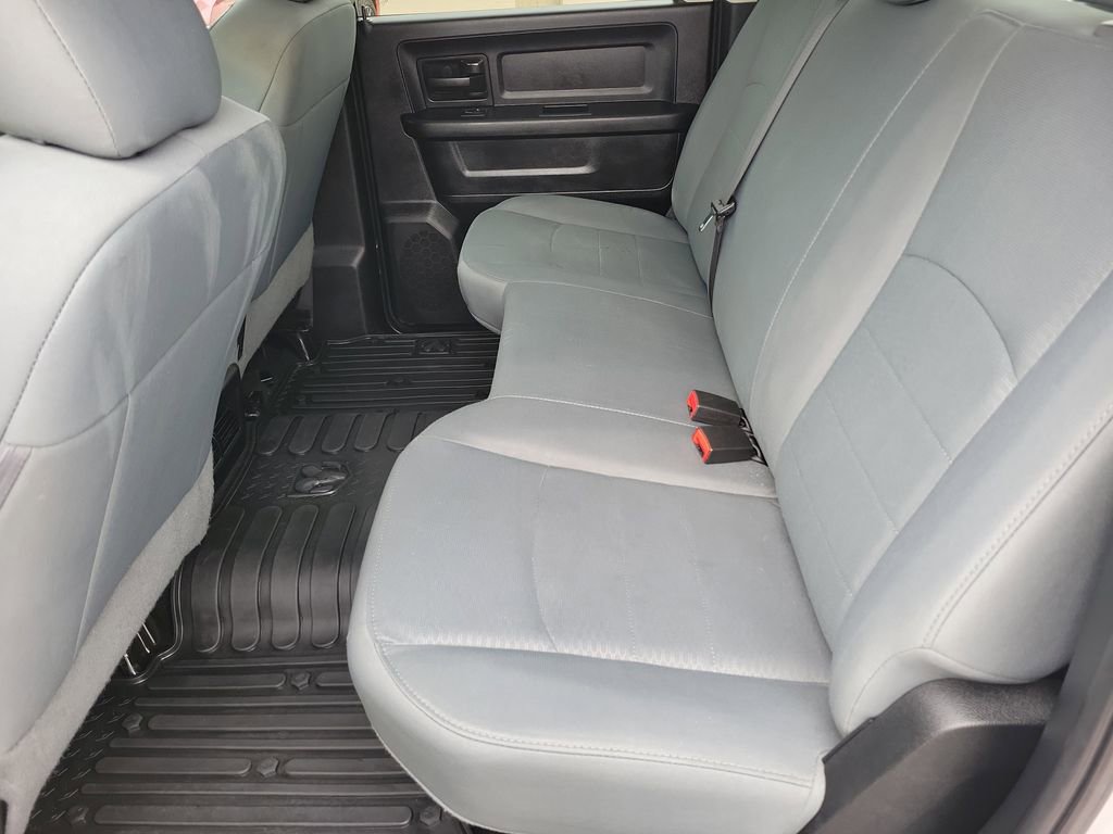 Used 2017 RAM 1500 Express AWD/4WD image 16