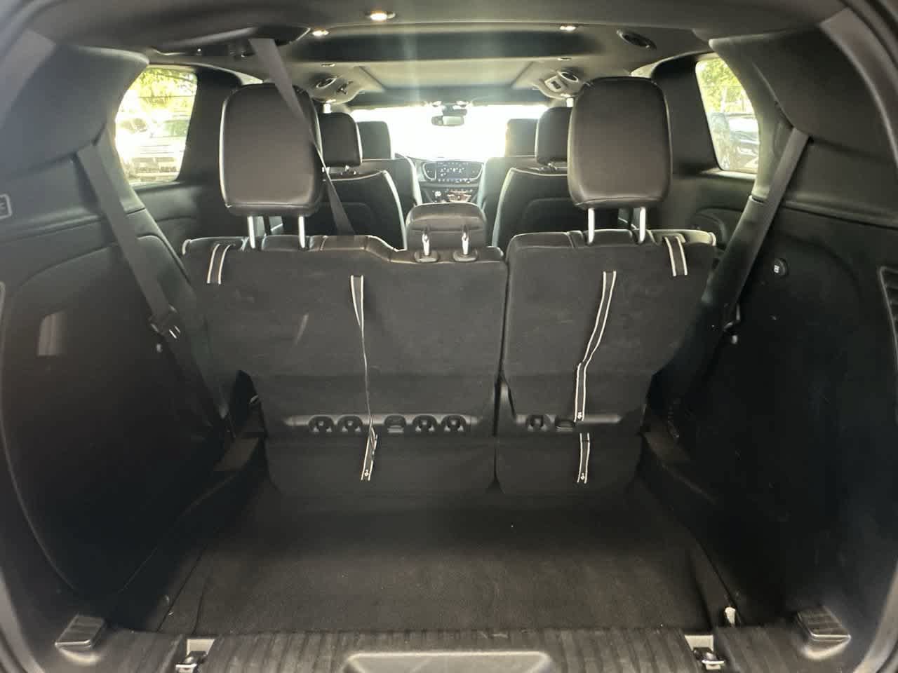 Used 2026 Chrysler Pacifica Limited FWD image 25