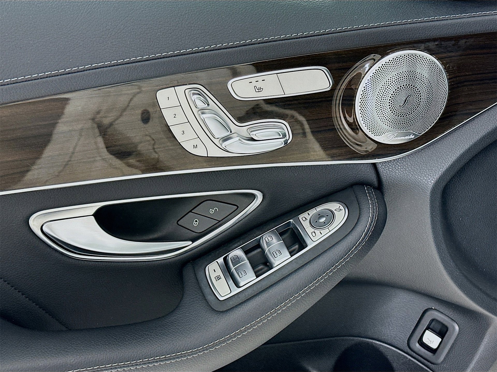 Used 2015 Mercedes-Benz C 400 4MATIC image 19