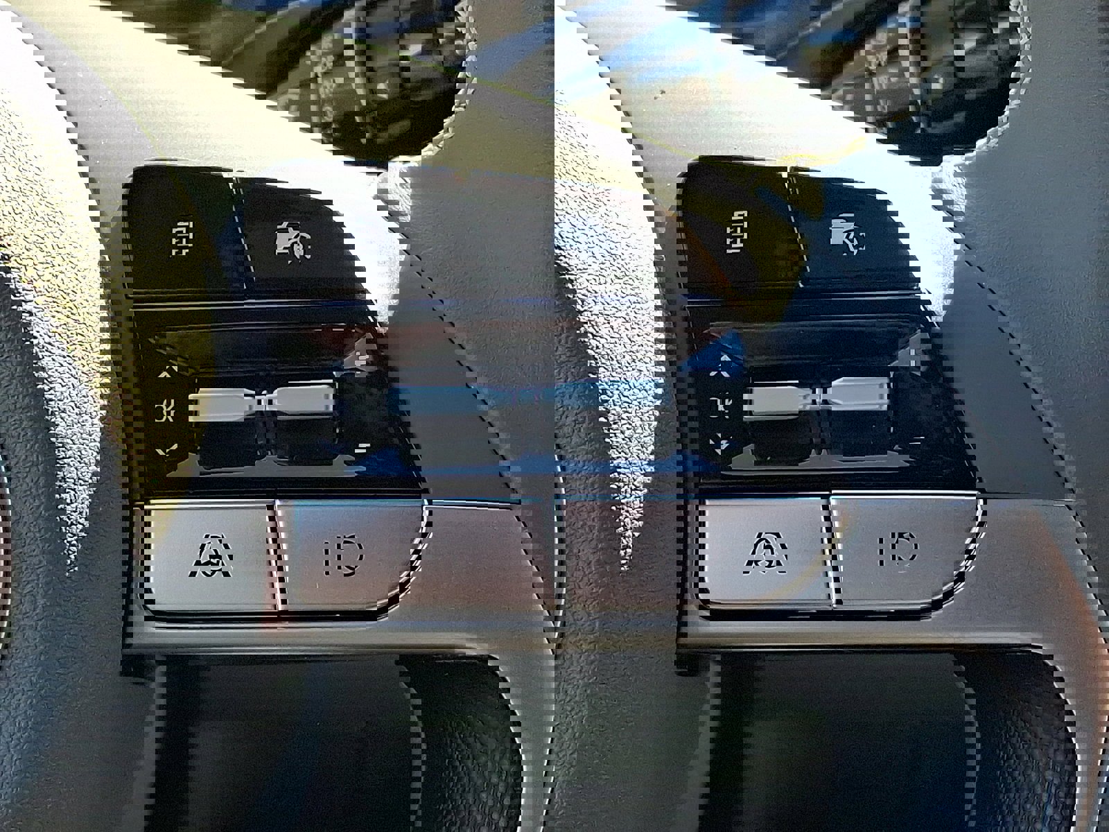 Certified 2025 Hyundai Elantra Sport w/ Cargo Package image 21