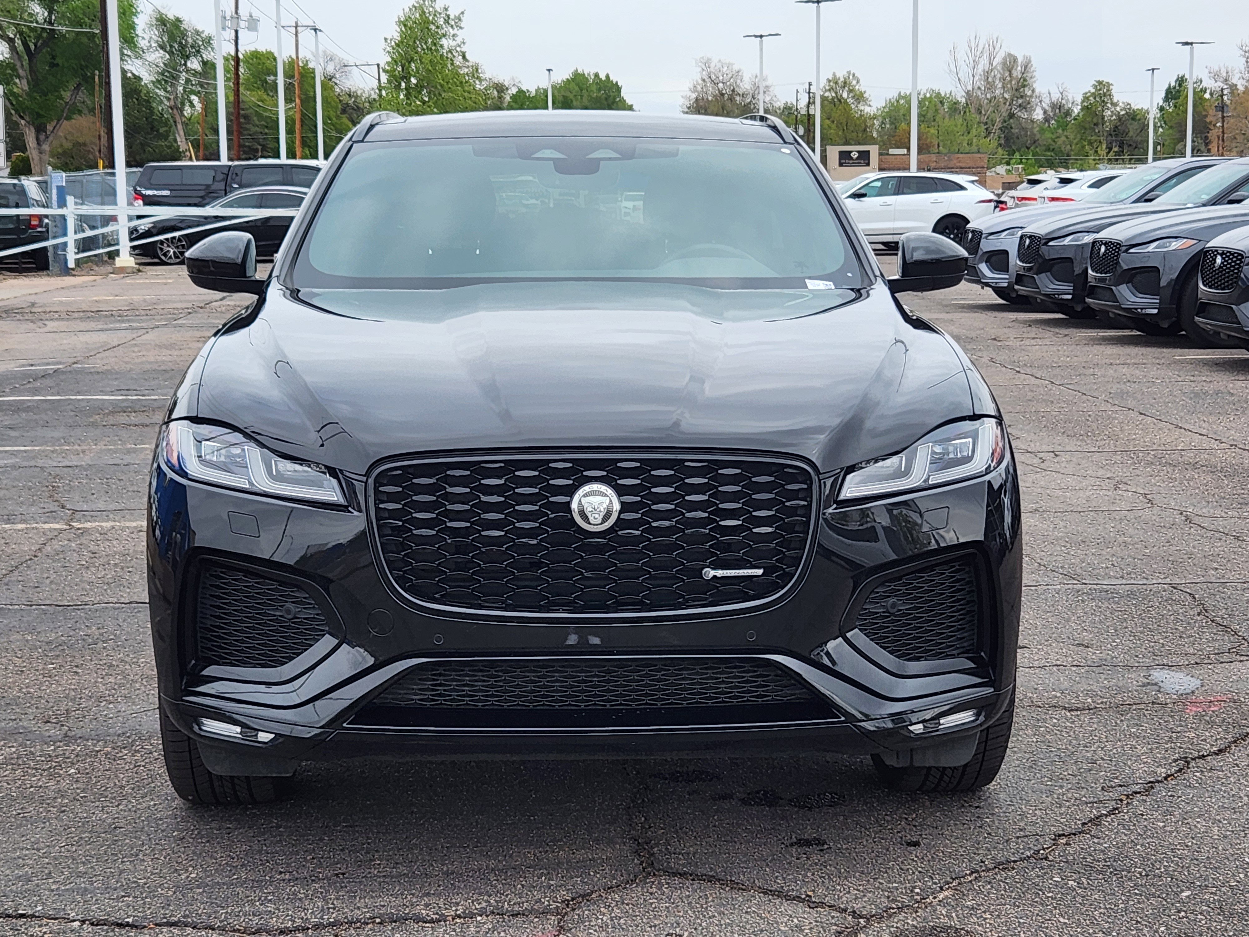 Certified 2025 Jaguar F-PACE R-Dynamic S AWD/4WD image 6