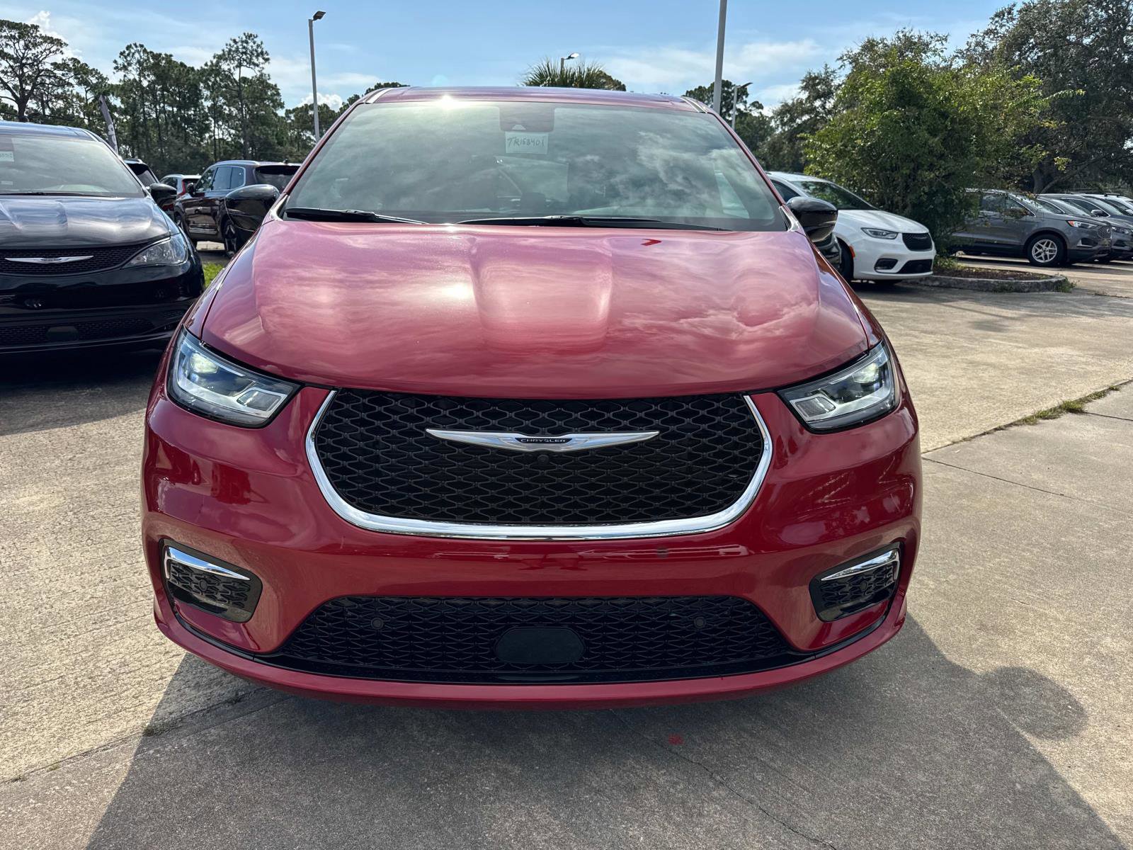 New 2026 Chrysler Pacifica Select image 8