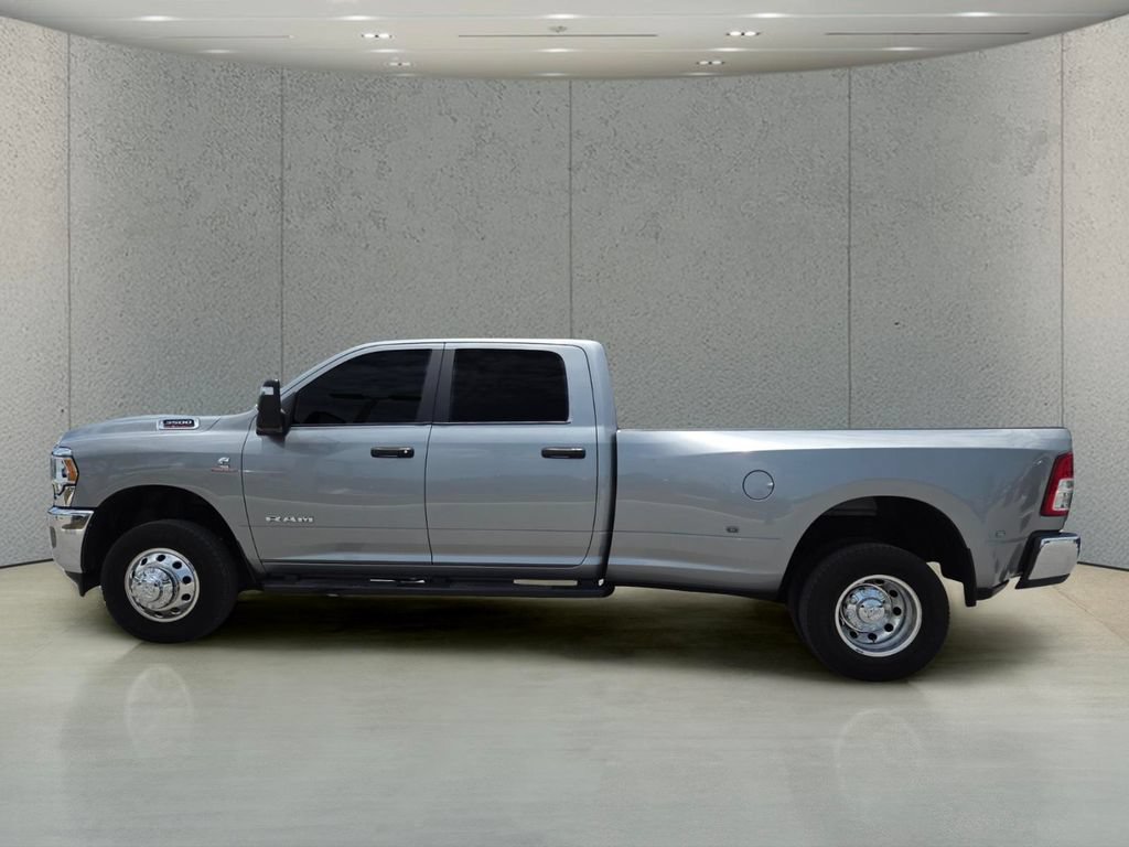 Used 2023 RAM 3500 Big Horn w/ Protection Group AWD/4WD image 9