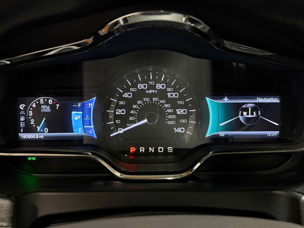 Used 2013 Lincoln MKT AWD image 15