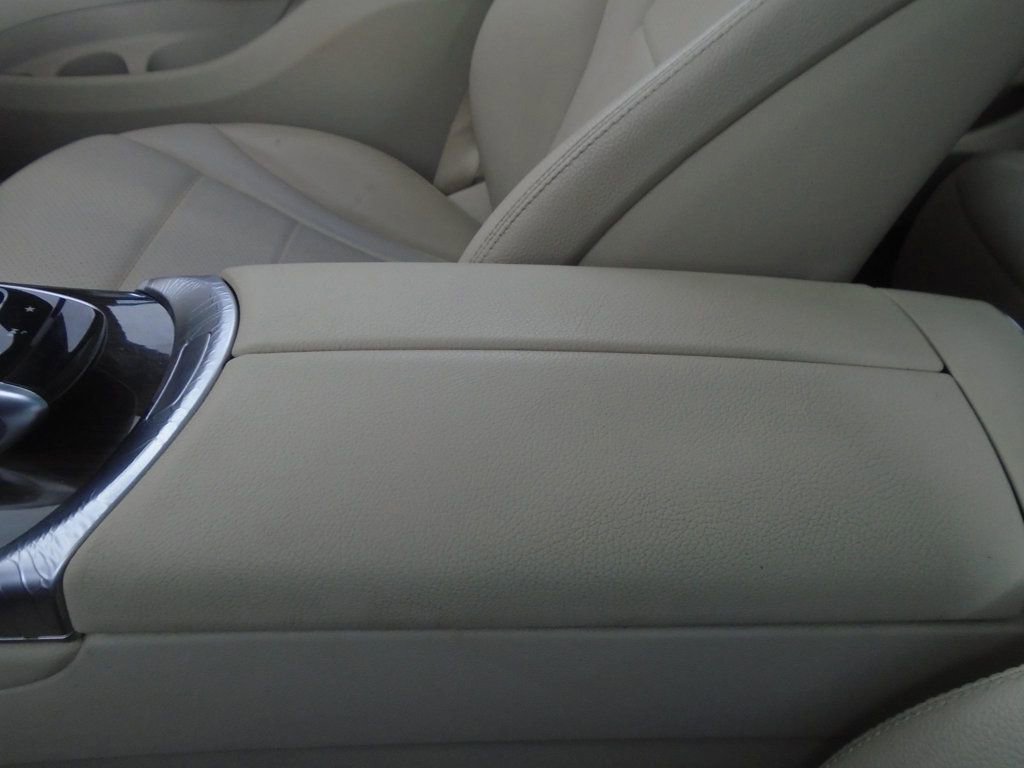 Used 2017 Mercedes-Benz GLC 300 4MATIC image 25