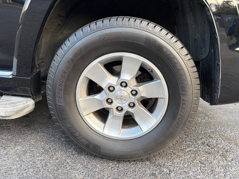 Used 2010 Toyota 4Runner SR5 image 12