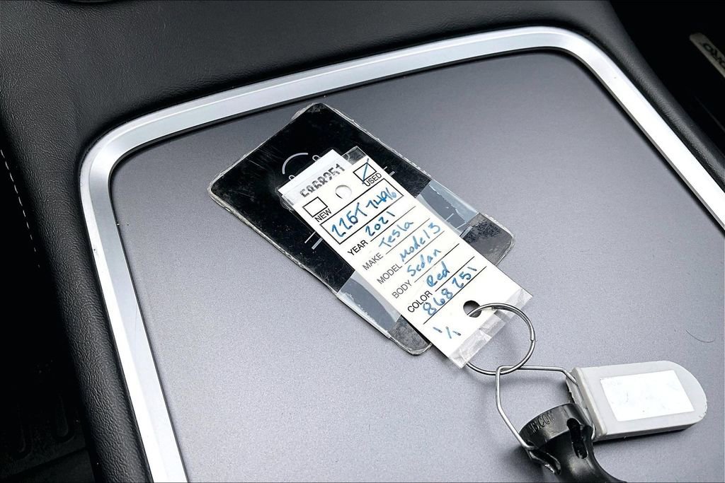 Used 2021 Tesla Model 3 Standard Range Plus image 11