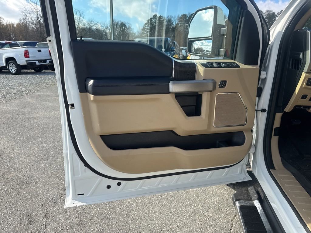 Used 2021 Ford F350 Lariat w/ Lariat Ultimate Package image 28