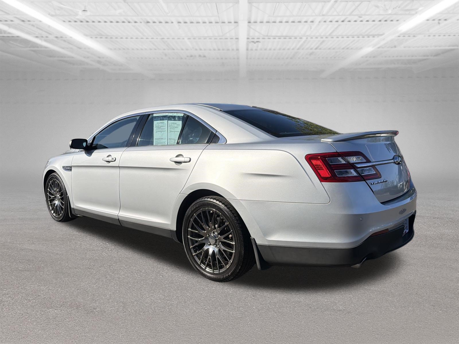 Used 2015 Ford Taurus Limited w/ Equipment Group 301A FWD image 3