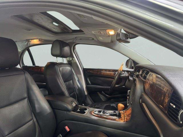 Used 2008 Jaguar XJ8 RWD image 42