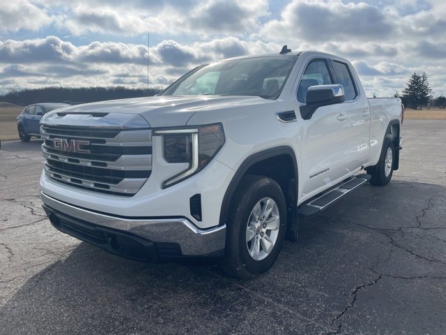 Used 2023 GMC Sierra 1500 SLE image 7