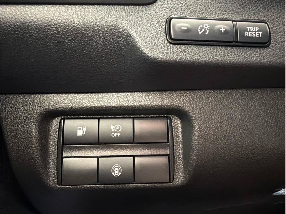 Used 2025 Nissan Leaf S FWD image 25
