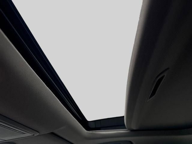 Used 2023 Honda Accord EX-L image 12