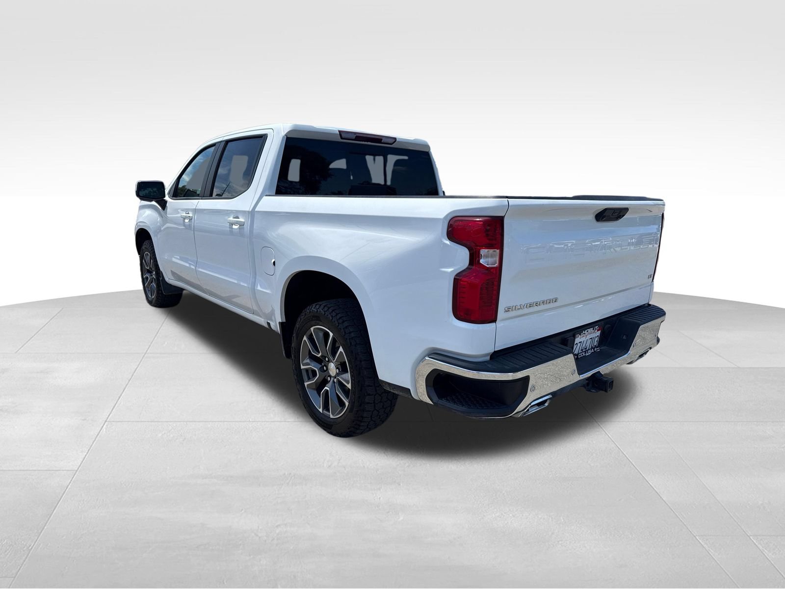 Used 2023 Chevrolet Silverado 1500 LT AWD/4WD image 3