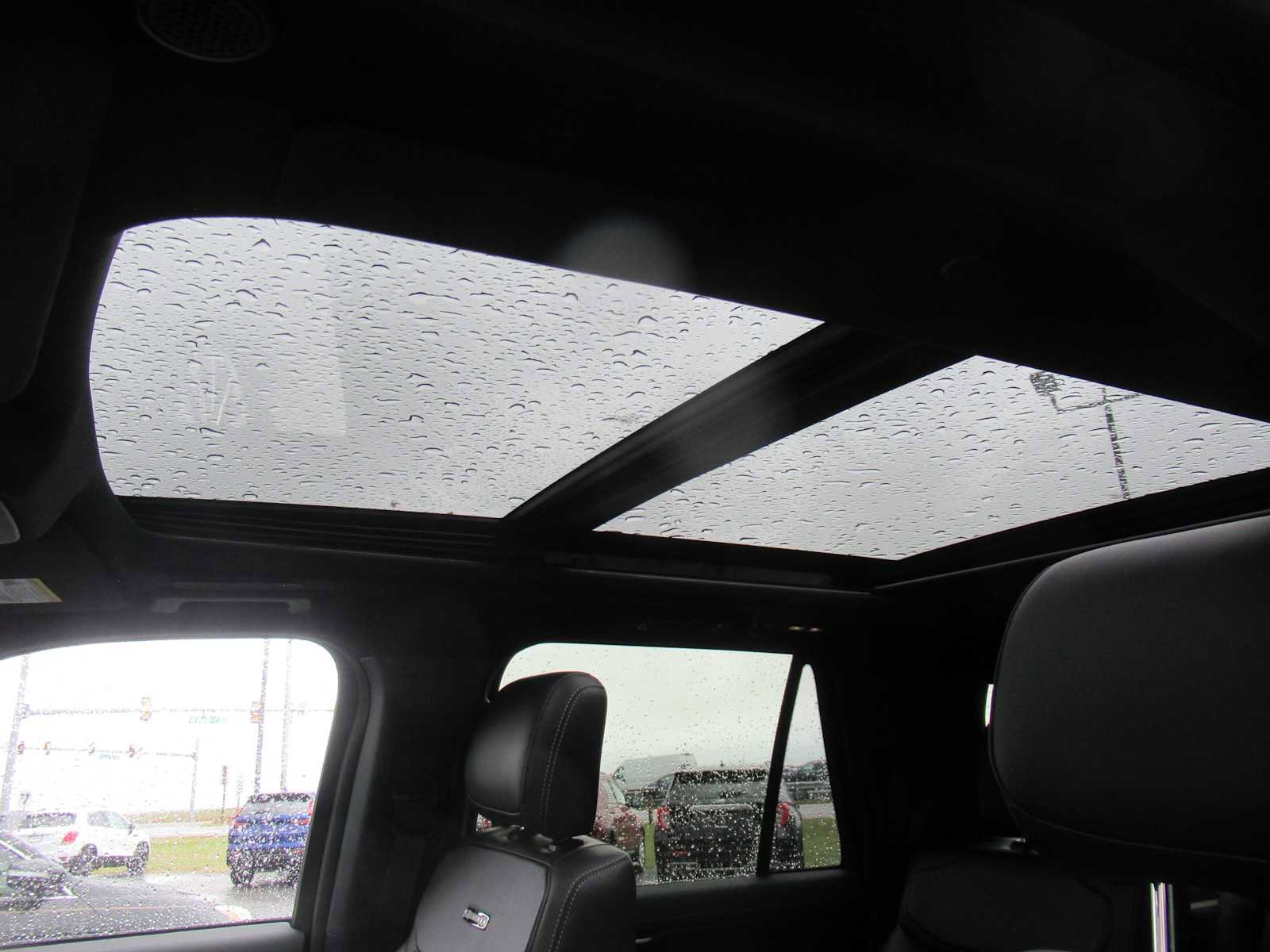 New 2025 Ford Expedition Max Platinum w/ Stealth Performance Package image 10