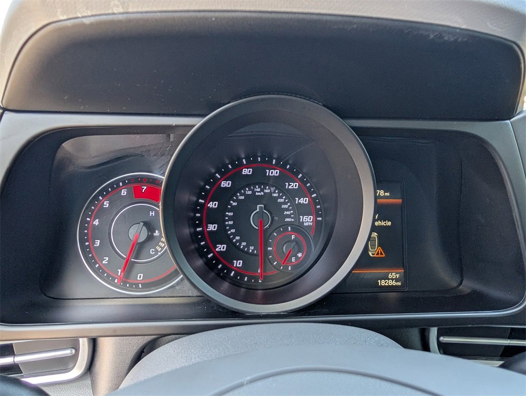 Used 2023 Hyundai Elantra SEL w/ Preferred Accessory Package image 10