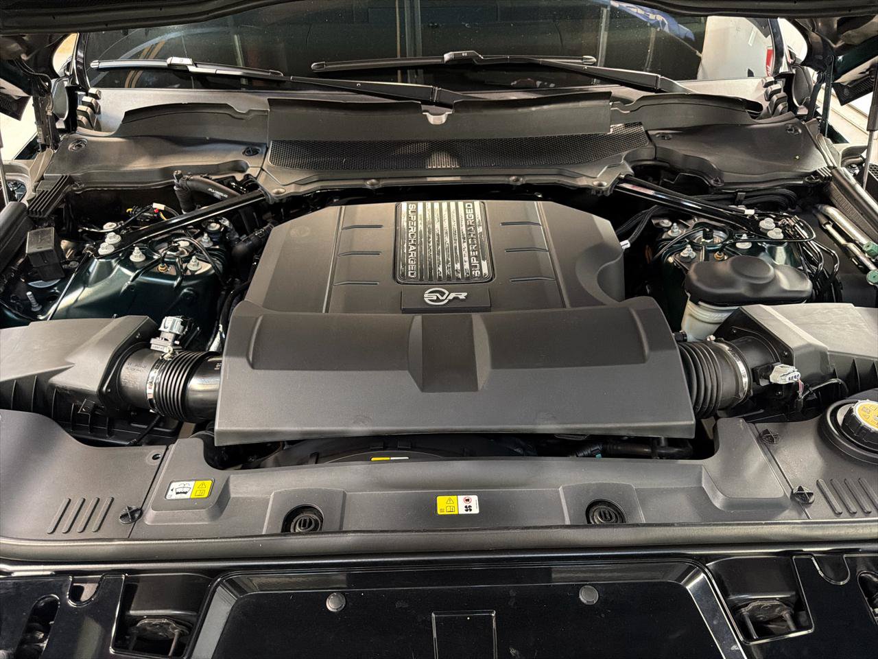Used 2022 Land Rover Range Rover Sport SVR AWD/4WD image 32