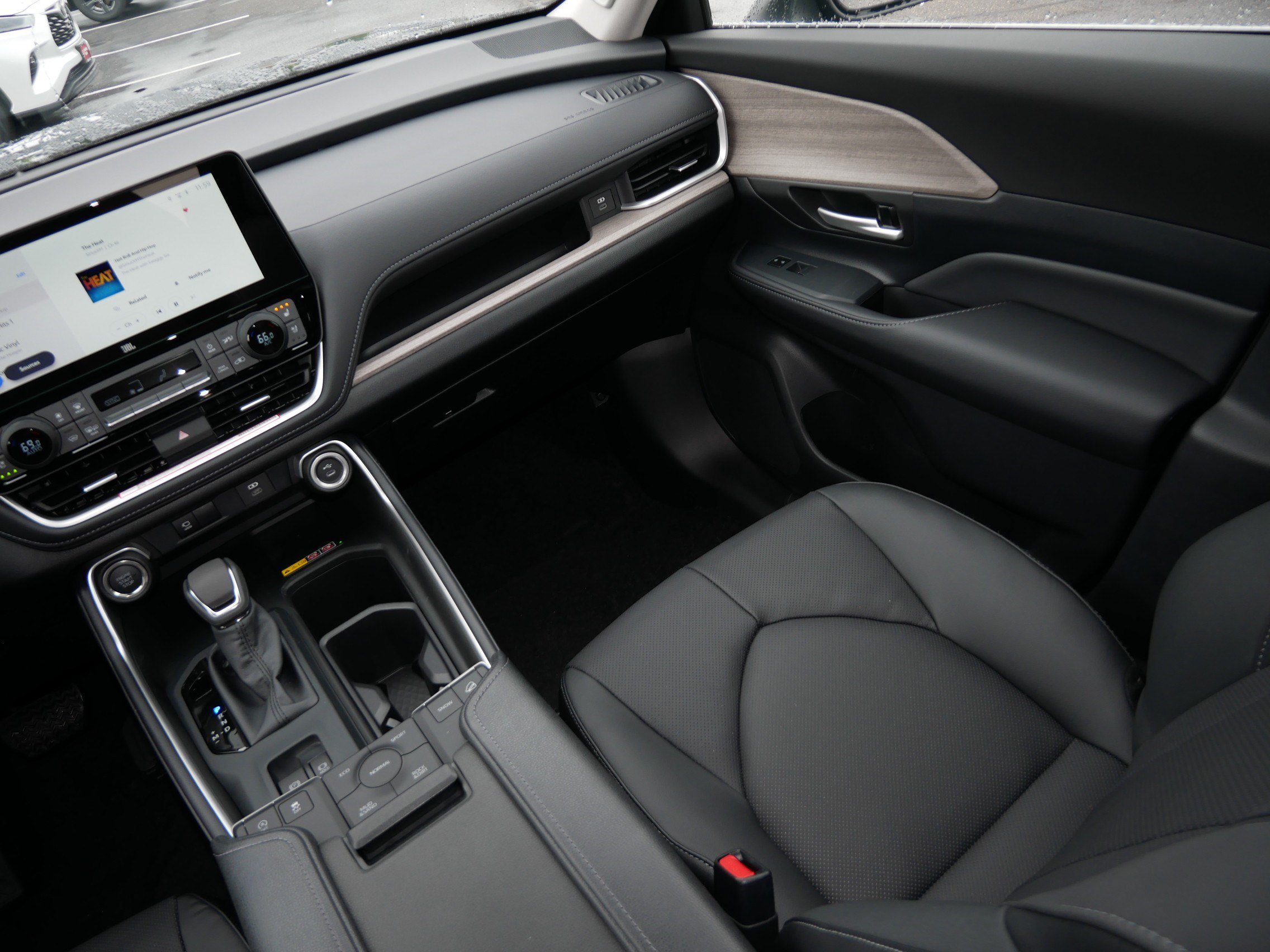 Certified 2026 Toyota Grand Highlander AWD image 11
