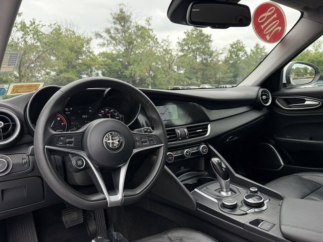 Used 2018 Alfa Romeo Giulia RWD image 14