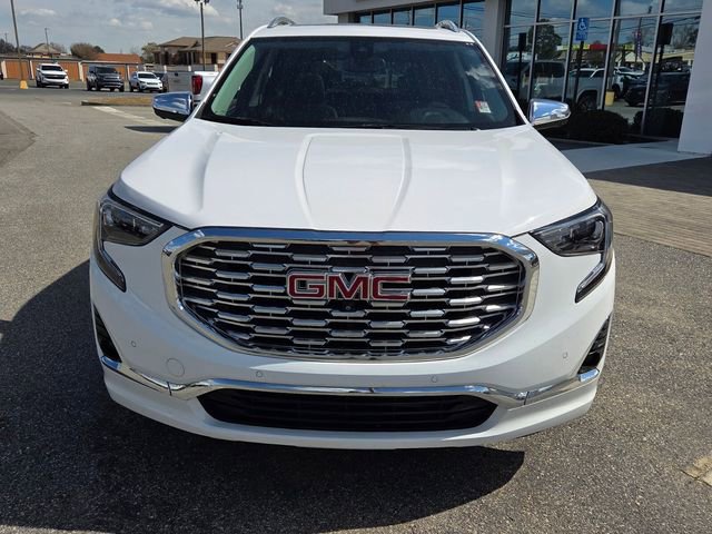 Used 2020 GMC Terrain Denali w/ Denali Premium Package FWD image 2